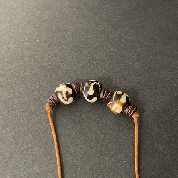 SURFER BEADED LEATHER CORD NECKLACE - Picture 6 of 6